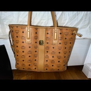 Liz Reversible Medium Visetos Tote Bag & Wallet